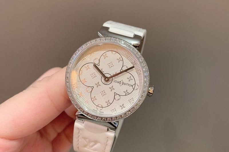 Replica LV watch 121540