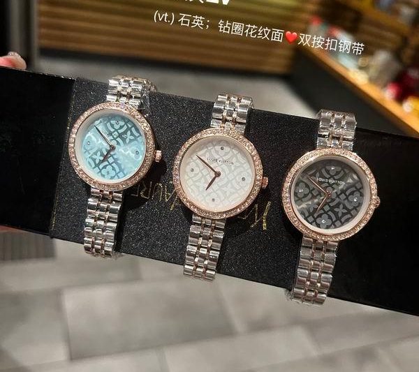 Replica LV watch 121879