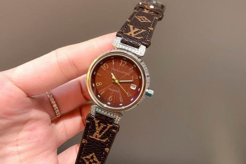 Replica LV 33X9mm 081693
