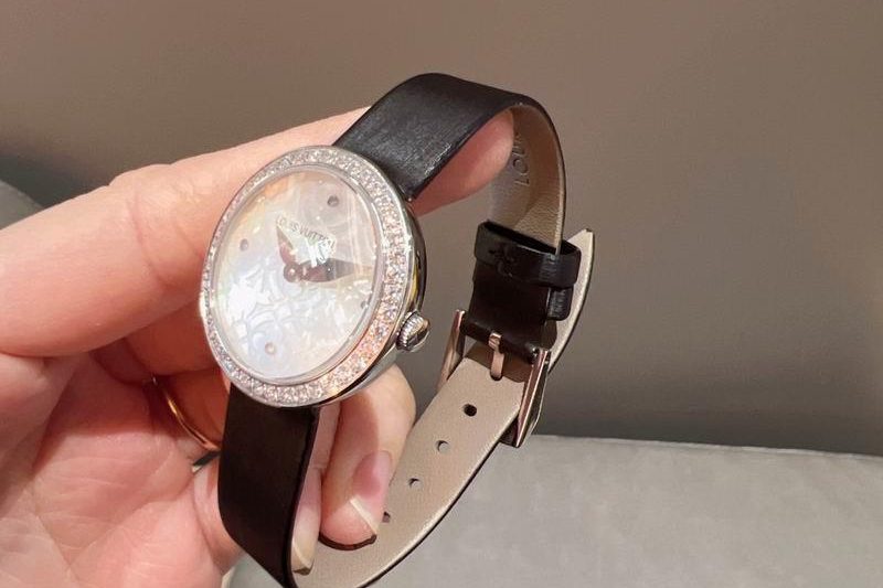 Replica LV 30X11mm 081611