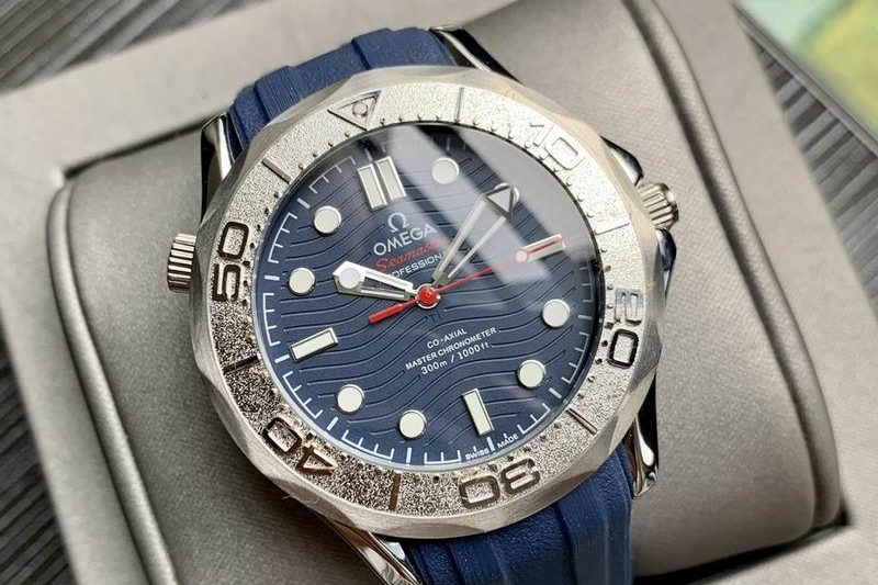 Replica Omega 42mm 101324