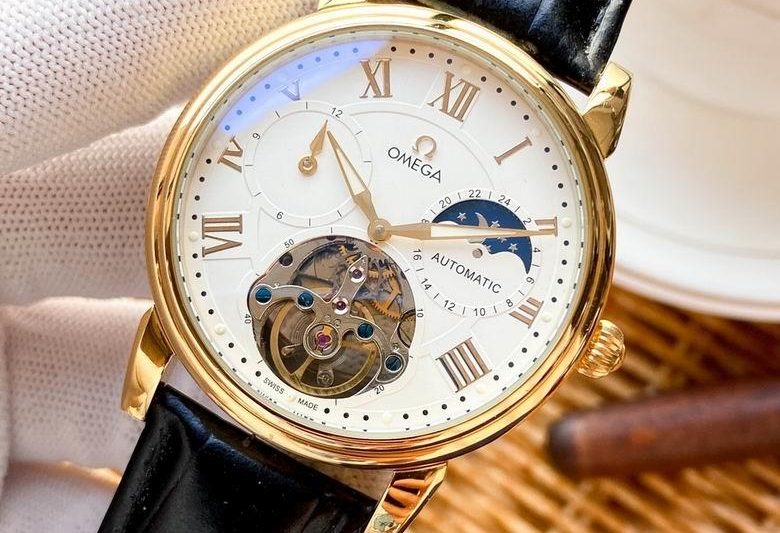 Replica Omega men 42mm M108
