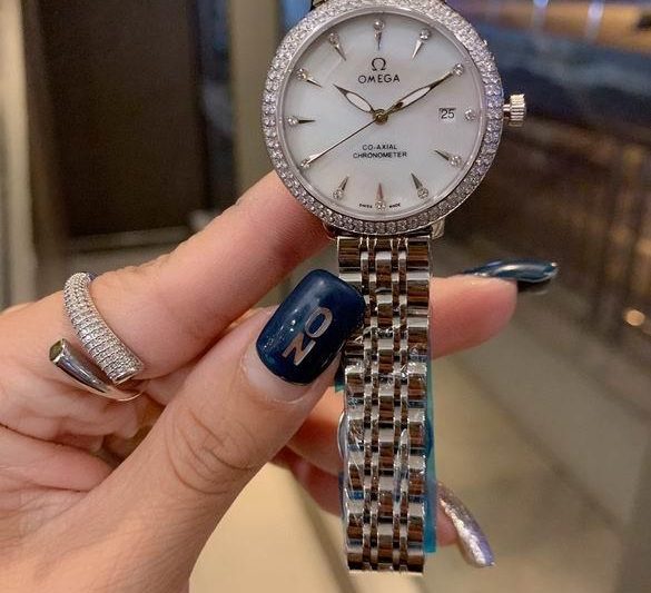 Replica Omega watch 030104