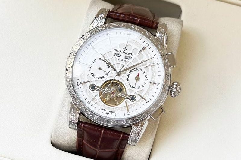 Replica Patek Philippe 42mm 110199