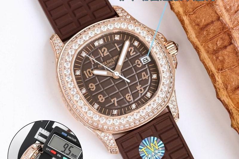 Replica Patek Philippe 35.6X9.5mm 050466