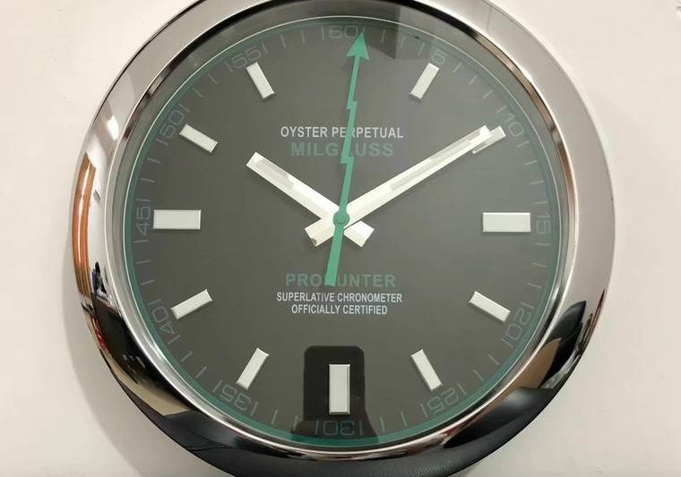 Replica Rolex clock mb 06