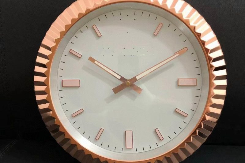 Replica Rolex clock 02