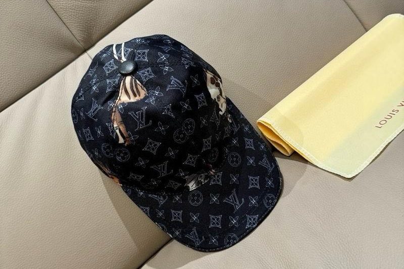 Replica Gucci cap dx150