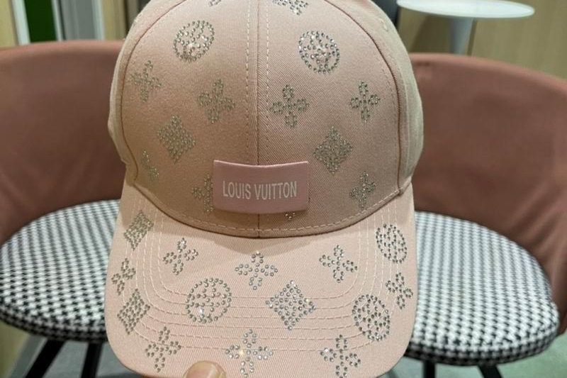 Replica LV Hat 041415