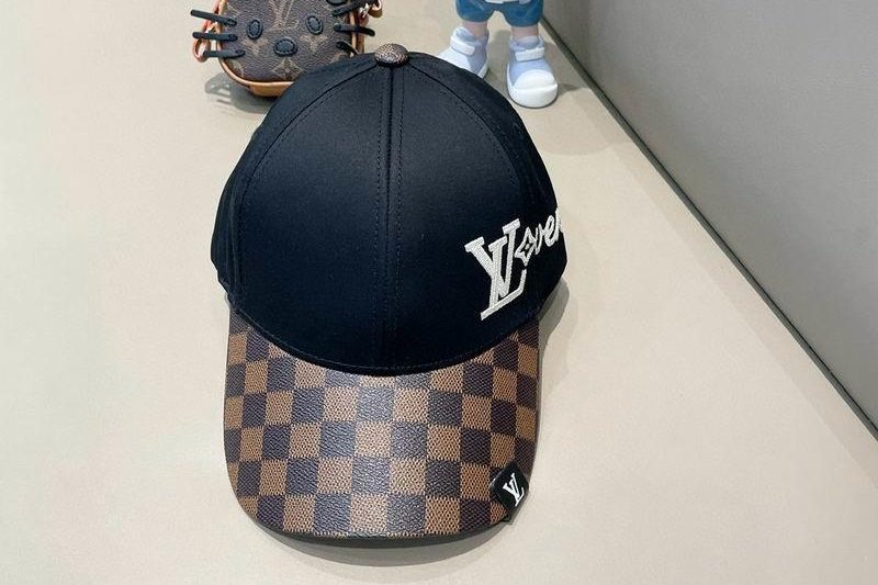 Replica LV Hat 041410
