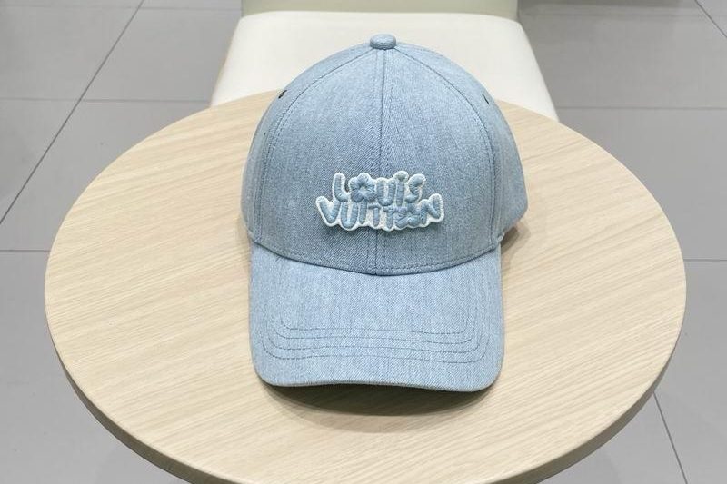 Replica LV Hat 041403