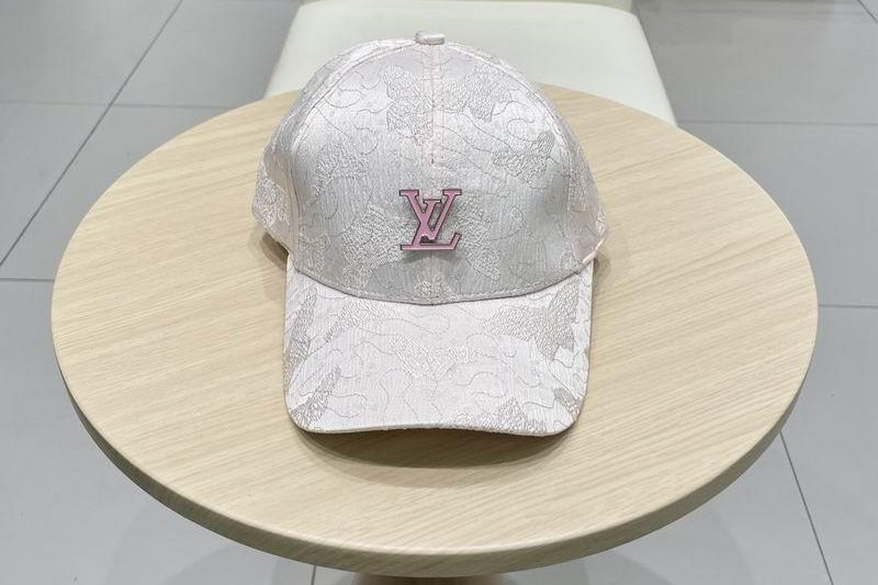 Replica LV Hat 041402