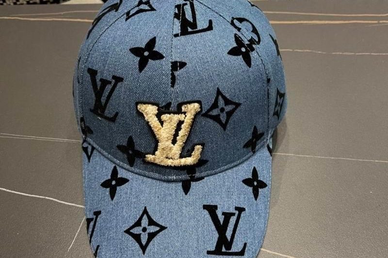 Replica LV Hat 041401