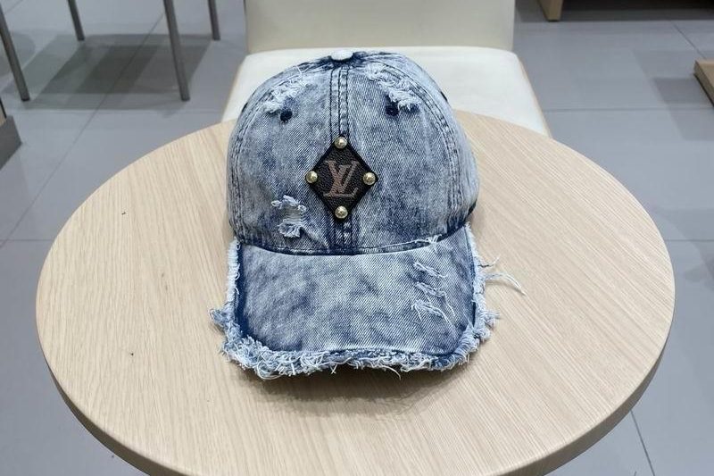 Replica LV Hat 030953