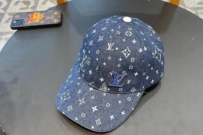 Replica LV Hat 0307105