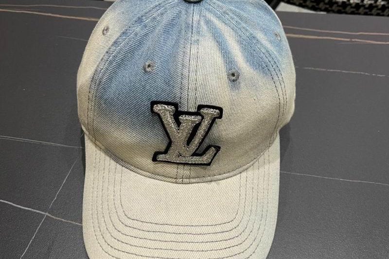 Replica LV cap 122801