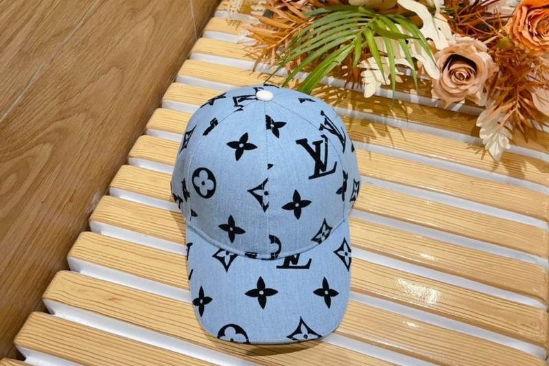 Replica LV cap 102803