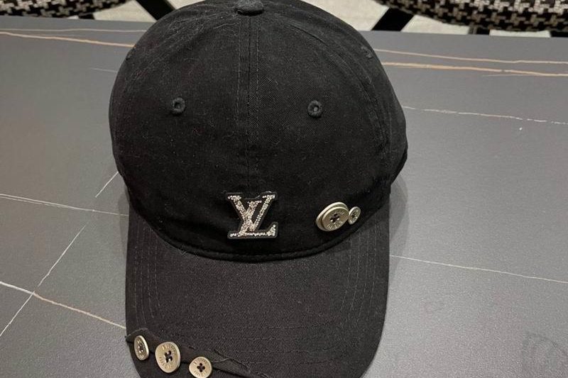 Replica LV cap 102802