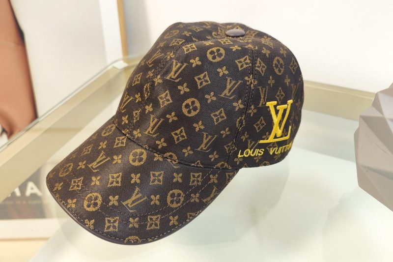 Replica LV cap dx120
