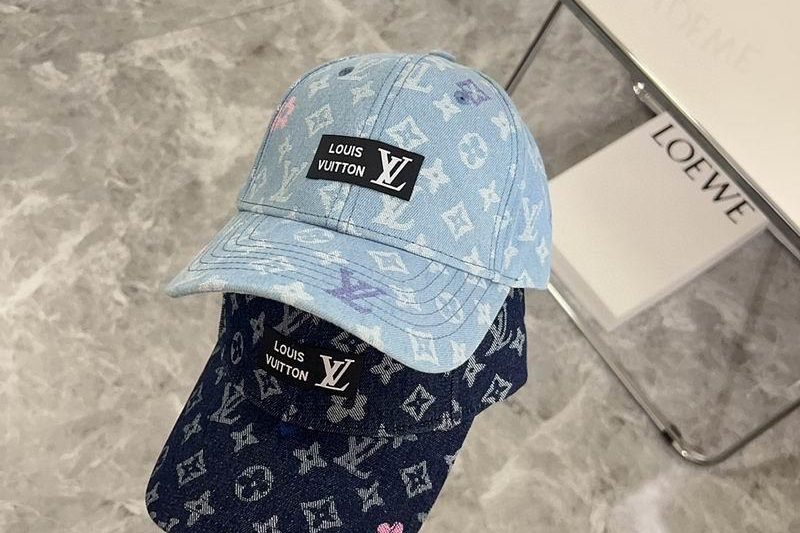 Replica LV cap 082604