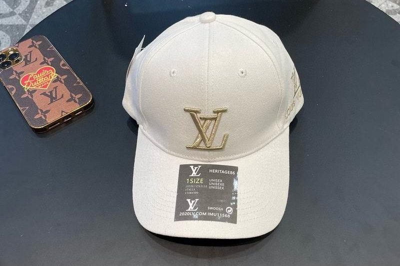 Replica LV cap 082602