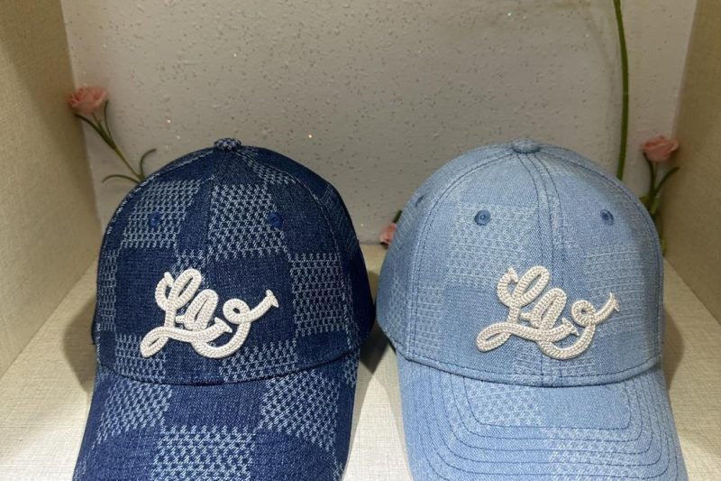 Replica LV cap 080205