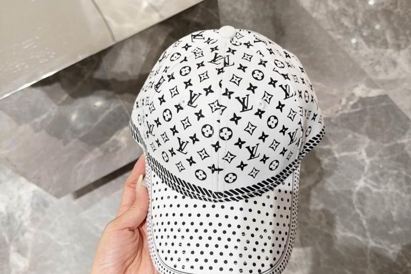 Replica LV Hat 072806