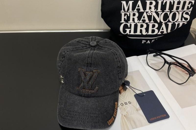 Replica LV cap 072206