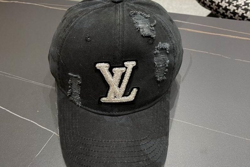 Replica LV cap 072205
