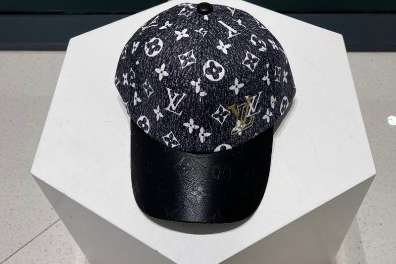 Replica LV cap 072202