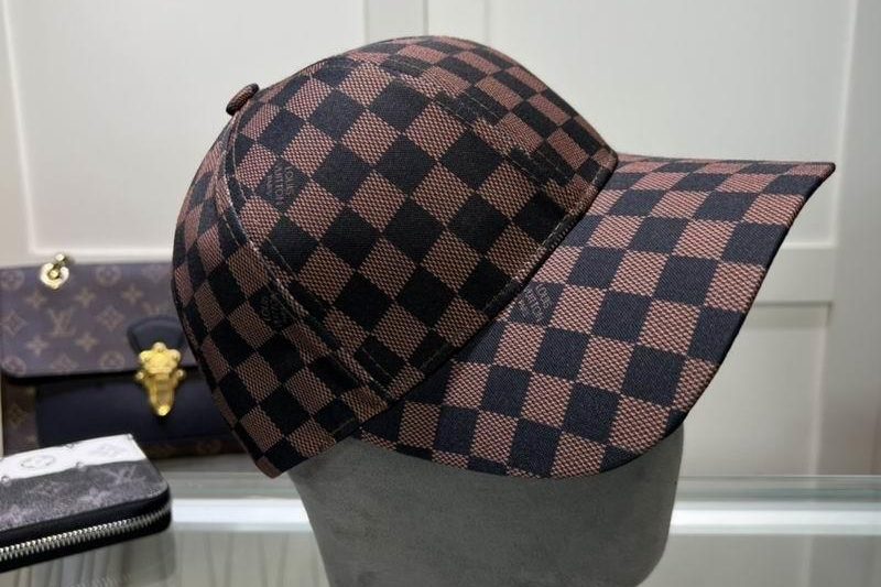 Replica LV cap 071304