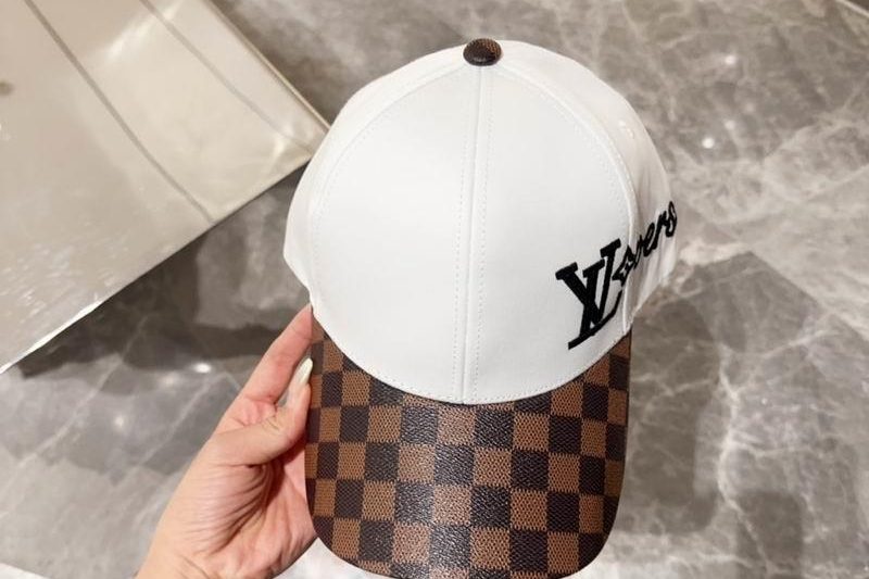 Replica LV cap 071303