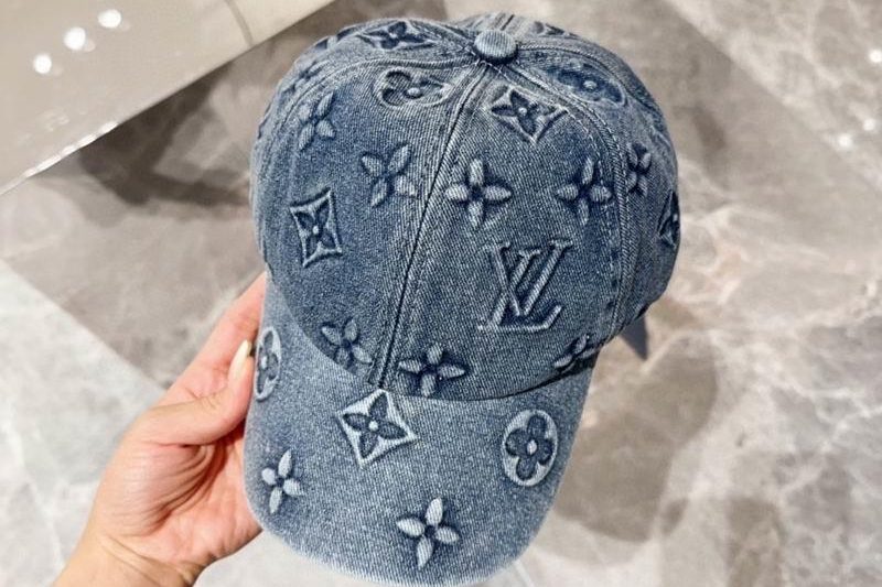 Replica LV cap 071201
