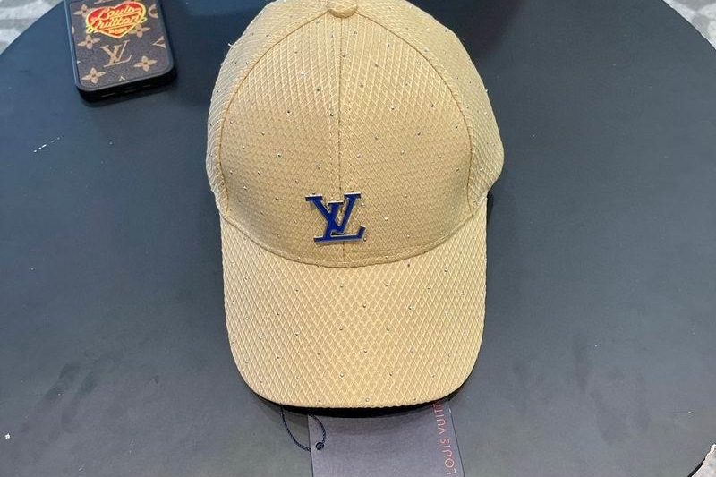 Replica LV cap 050713