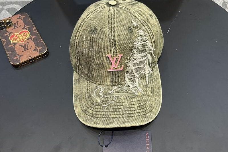 Replica LV Hat 050708