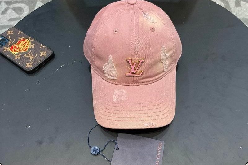 Replica LV cap 050706