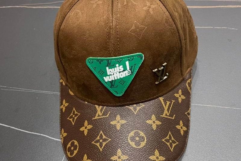 Replica LV cap 050702