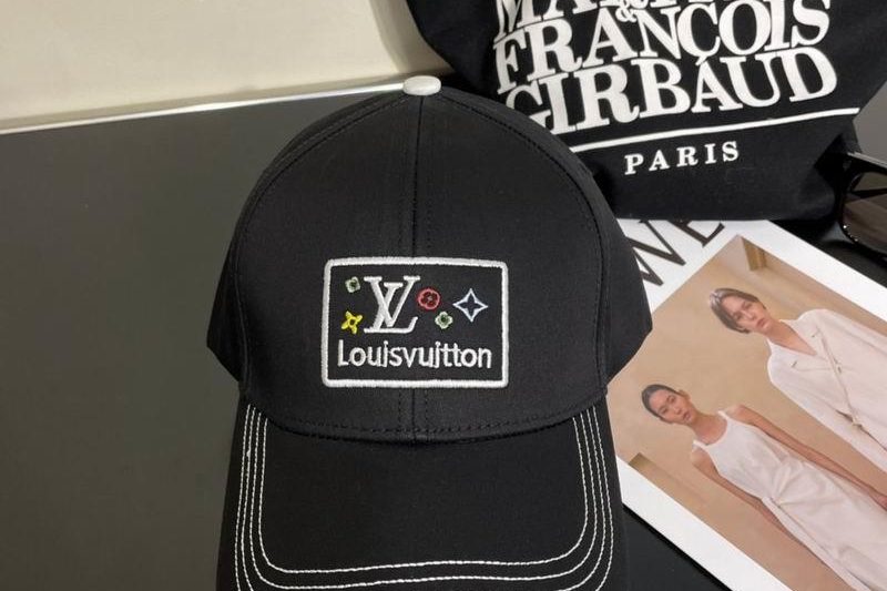 Replica LV cap 042806