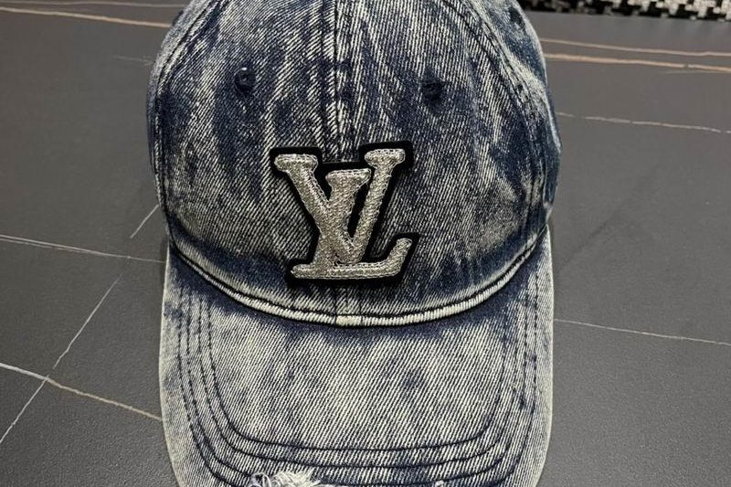 Replica LV cap 042707