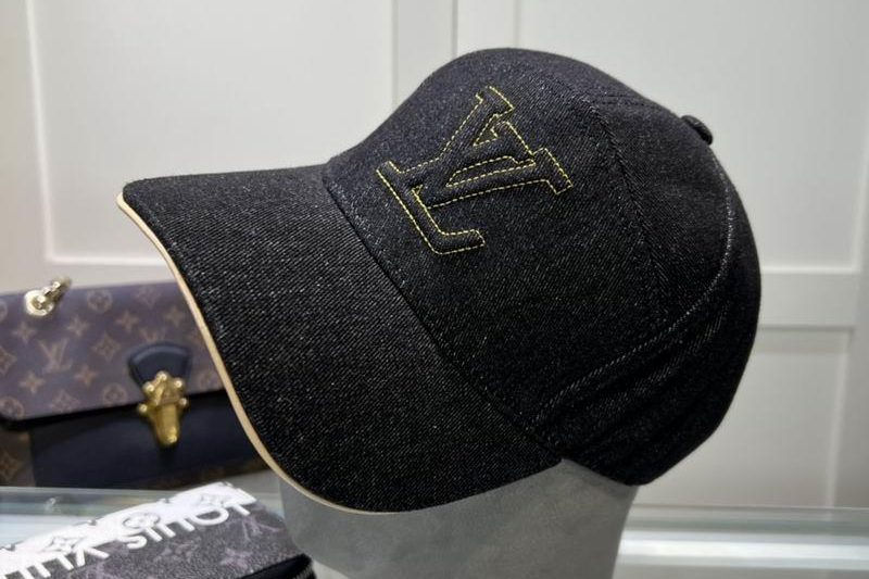 Replica LV Hat 042705