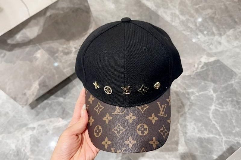 Replica LV cap 041704