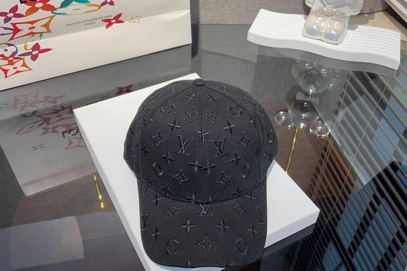 Replica LV cap 041703