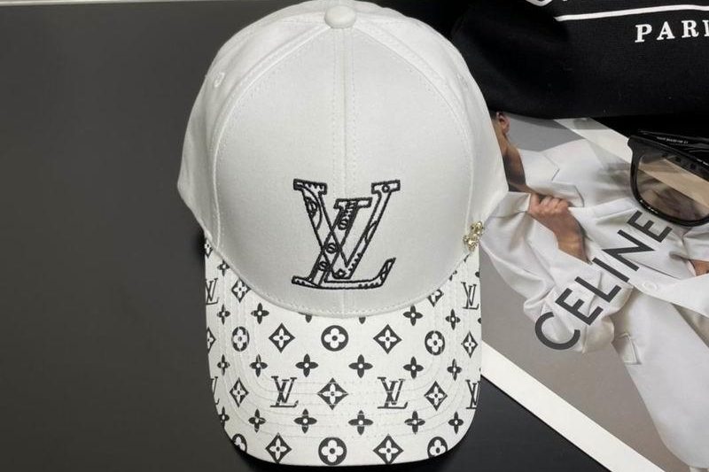 Replica LV cap 122139