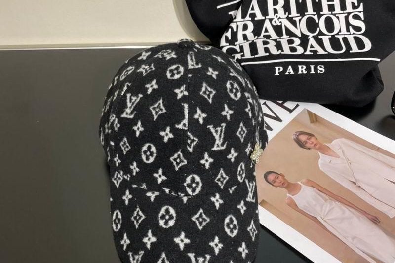 Replica LV Cap 121472