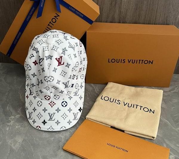 Replica LV Hat dx130