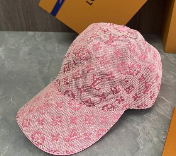 Replica LV Hat dx109