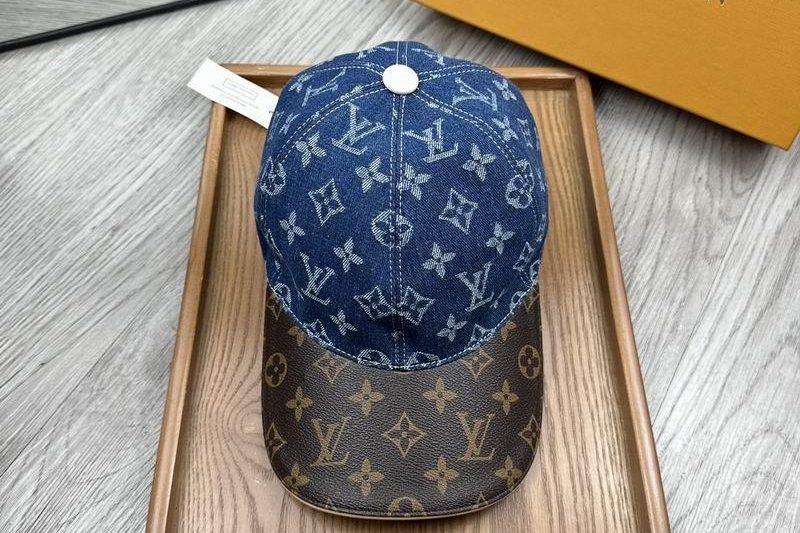 Replica LV cap 071206