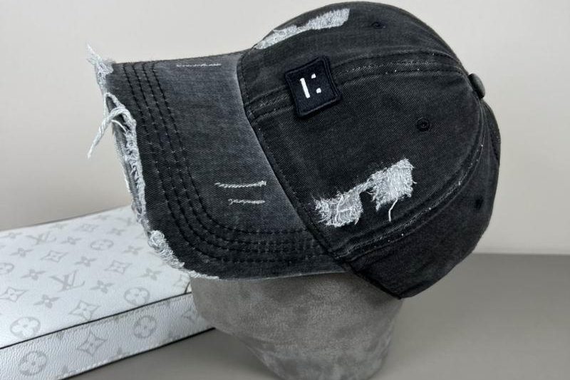 Replica Acne cap dx18