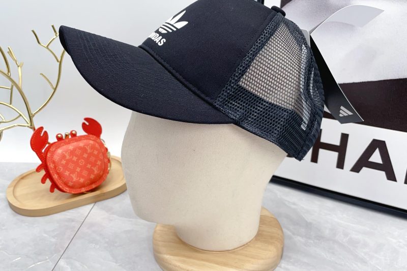 Replica Adidas cap dx02