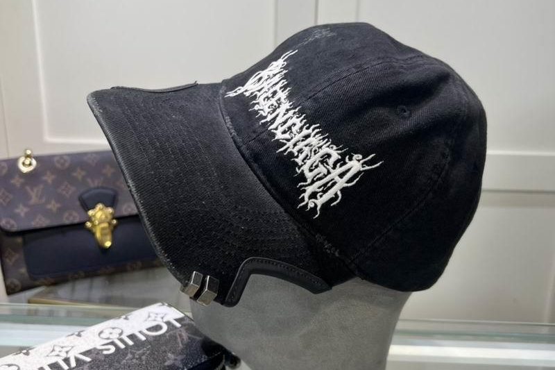 Replica Balenciaga cap dx110